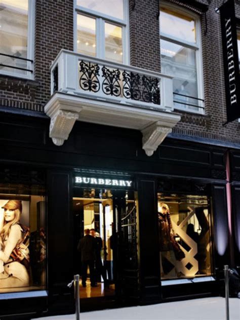 burberry amsterdam hours